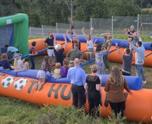 Babyfoot humain - Anniversaire France Elévateur